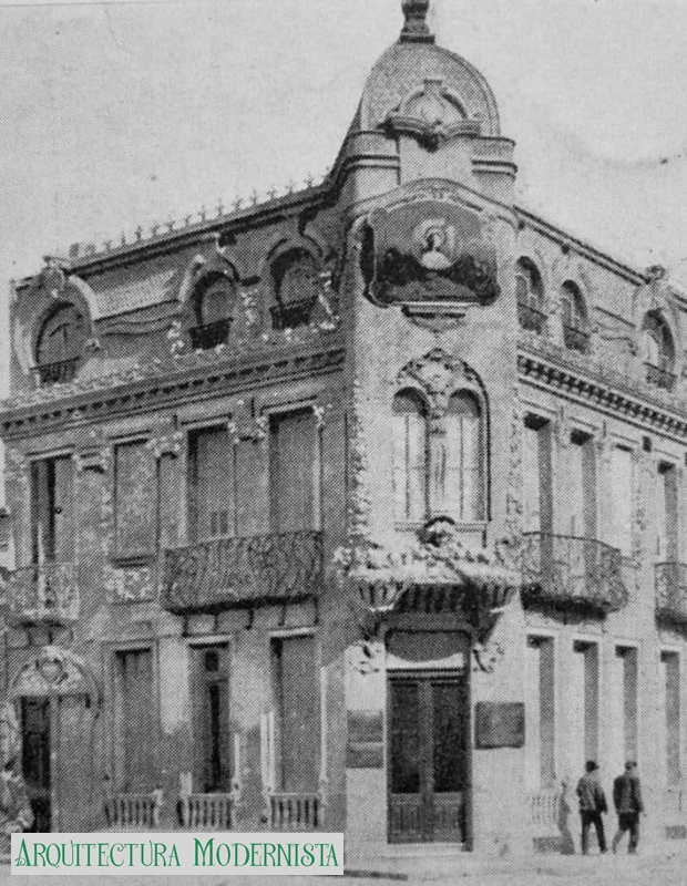 Casa del Ángel - façana amb la cúpula